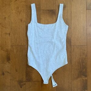 Abercrombie & Fitch Light Grey Heather Squareneck Tank Bodysuit in Size Med 🐰